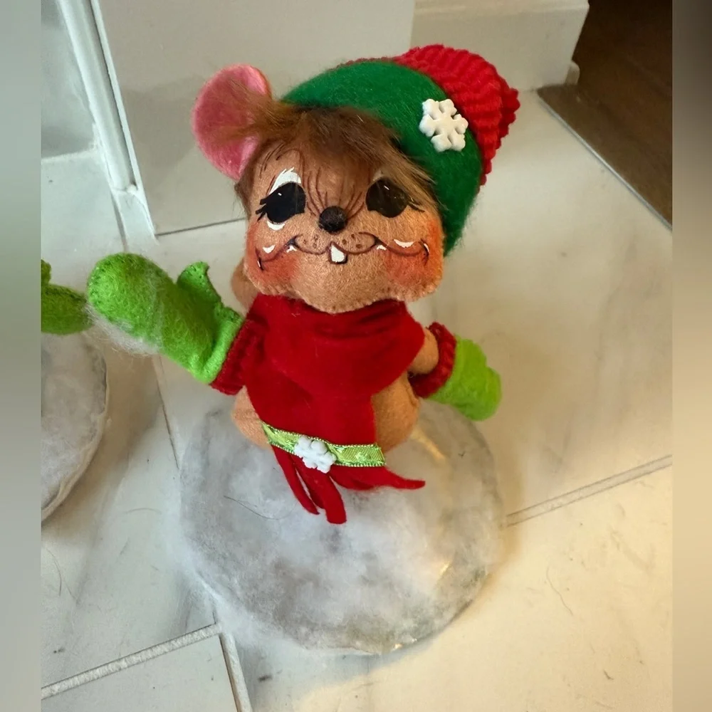 Set of 2 Annalee Mobilitee Dolls ice skating mice figurines